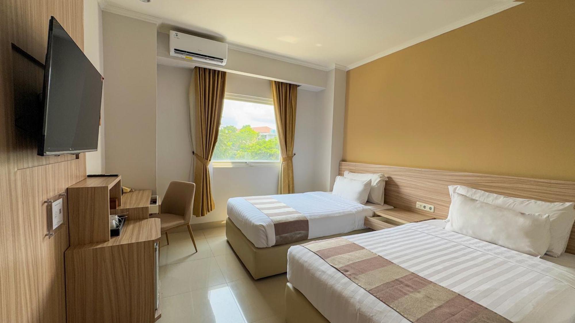 Lorin Syariah Solo Hotel Exterior photo